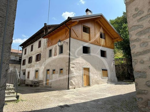 Casa de lujo en Spiazzo, Trento