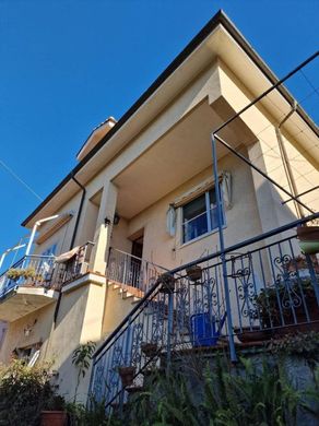 Villa in Borgio, Provincia di Savona