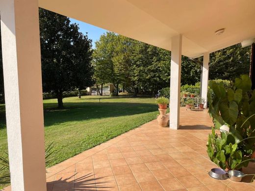 빌라 / Solferino, Provincia di Mantova