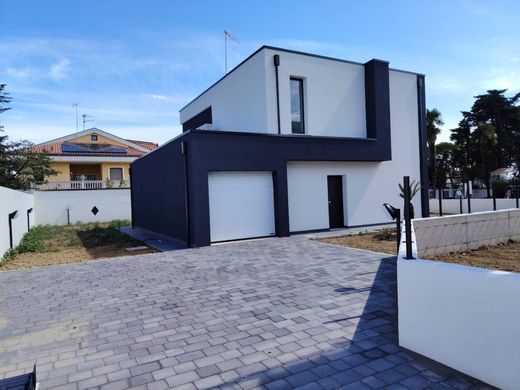 Villa a Città Sant'Angelo, Pescara