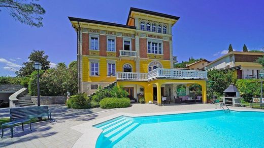 Villa Roè Volciano, Brescia ilçesinde