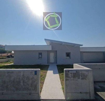 Villa Pordenone, Pordenone ilçesinde