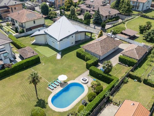 Villa in Gozzano, Provincia di Novara
