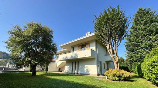 Villa in Gorlago, Provincia di Bergamo