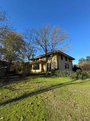 Villa in Gazzola, Provincia di Piacenza