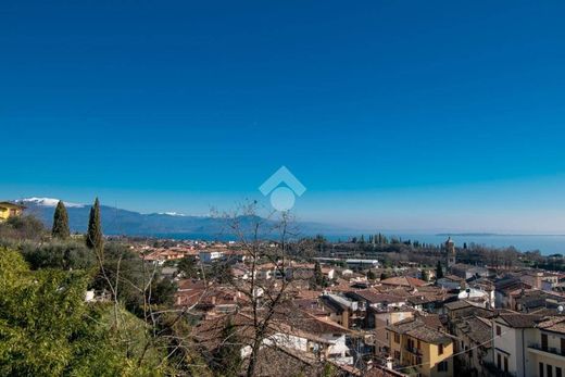 빌라 / Padenghe sul Garda, Provincia di Brescia