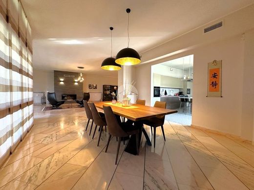 Willa w Santo Stefano Ticino, Città metropolitana di Milano