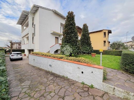 Villa a Montale, Pistoia