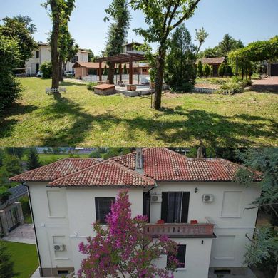 Villa in Corsico, Milan