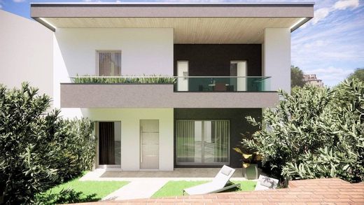 Villa a Vimercate, Monza e Brianza