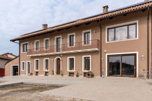 Casa de campo en Trofarello, Turín