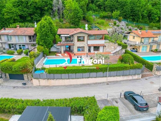Villa in Villanuova sul Clisi, Provincia di Brescia
