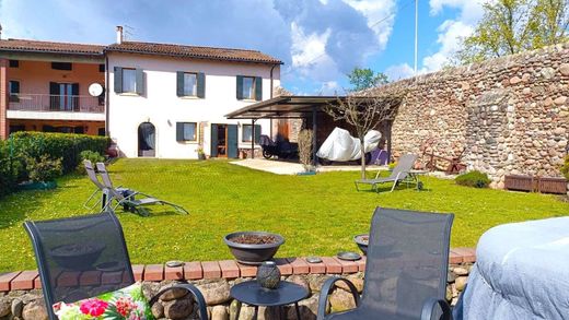 Casa de lujo en Bussolengo, Provincia di Verona