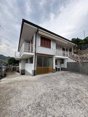 Villa en San Biagio della Cima, Provincia di Imperia