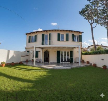 Pietrasanta, Provincia di Luccaのヴィラ