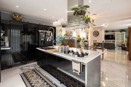 Villa in Segrate, Milan