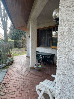 Villa in Cassina de' Pecchi, Milan