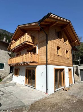 Penthouse Spiazzo, Trento ilçesinde