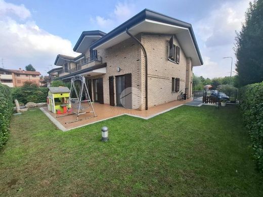 Βίλα σε Paderno Dugnano, Città metropolitana di Milano