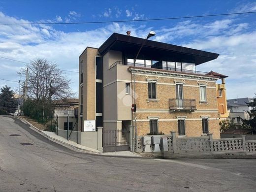 Villa a Vasto, Chieti