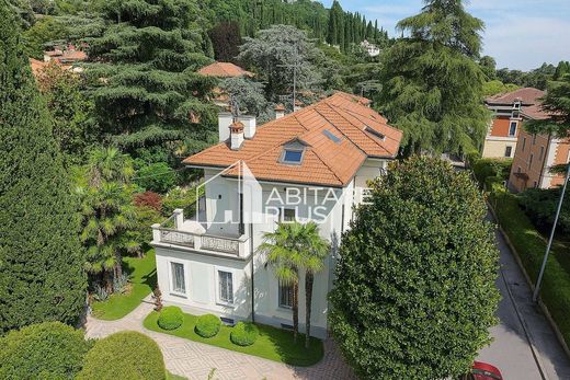 Villa - Bréscia, Provincia di Brescia