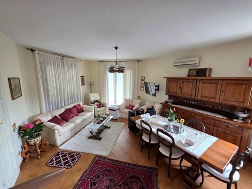 Villa à Fucecchio, Florence