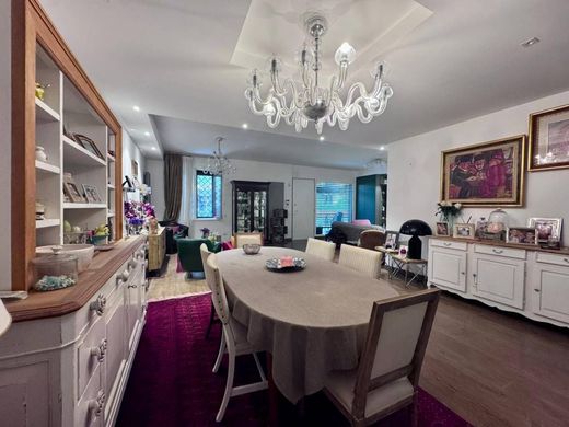 ボローニャ, Bolognaのアパートメント