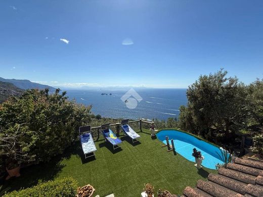 Luxe woning in Massa Lubrense, Napoli