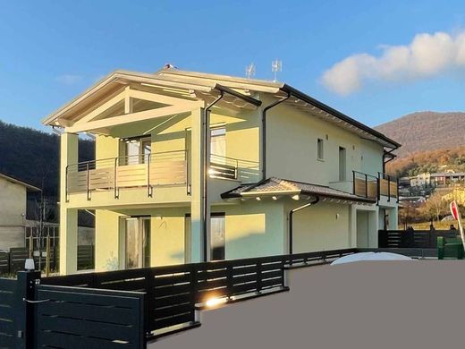 别墅  Ome, 布雷西亚省