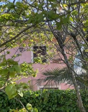 Villa Roma, Lazio bölgesinde