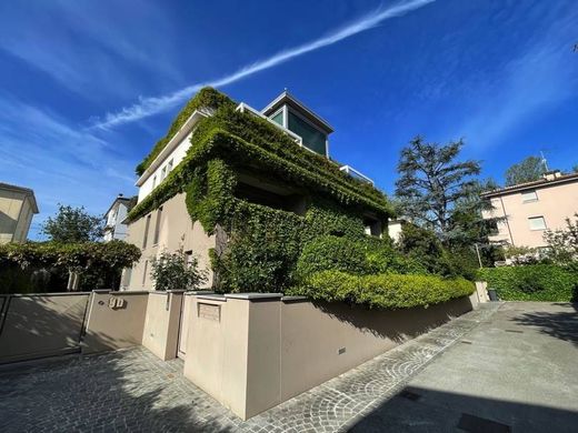 Apartment / Etagenwohnung in Imola, Bologna