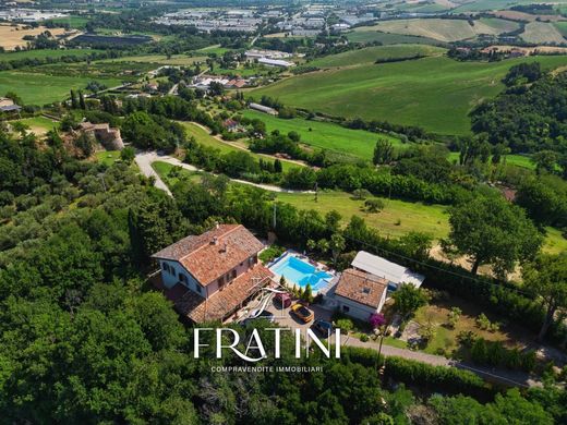 Villa a Montelabbate, Pesaro e Urbino