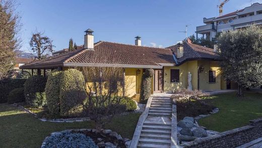 Villa in Brembate di Sopra, Provincia di Bergamo