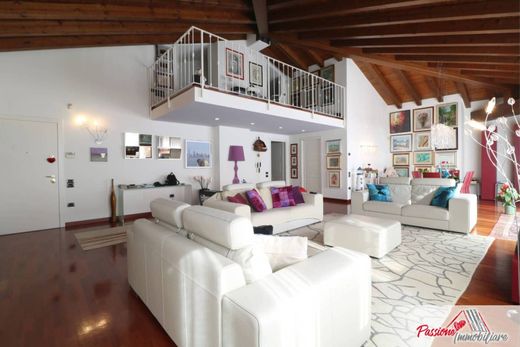 ‏דירת פנטהאוז ב  ורונה, Provincia di Verona