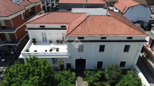 Villa a Trentola-Ducenta, Caserta