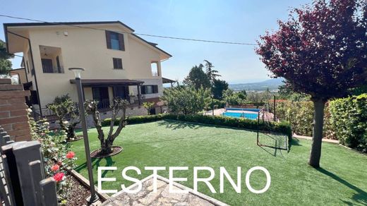 Villa a Perugia, Umbria