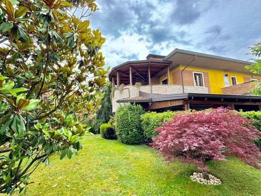 Villa a Benevento, Campania