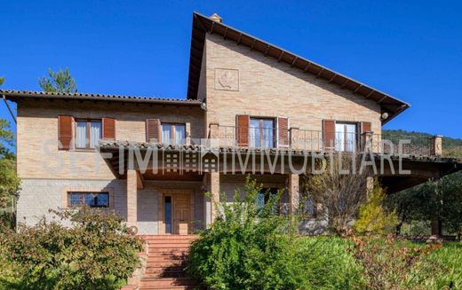Villa a Gubbio, Perugia