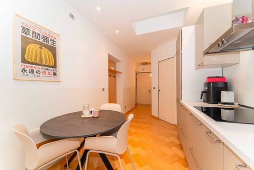 Apartment / Etagenwohnung in Turin, Piemont