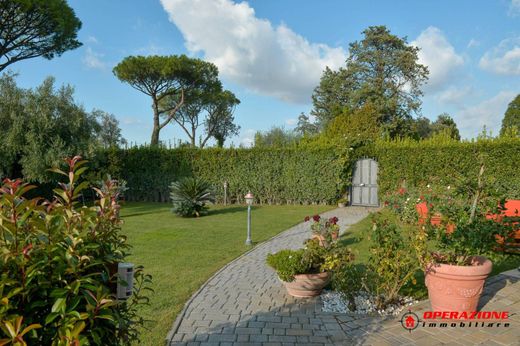 Villa in Rome, Latium