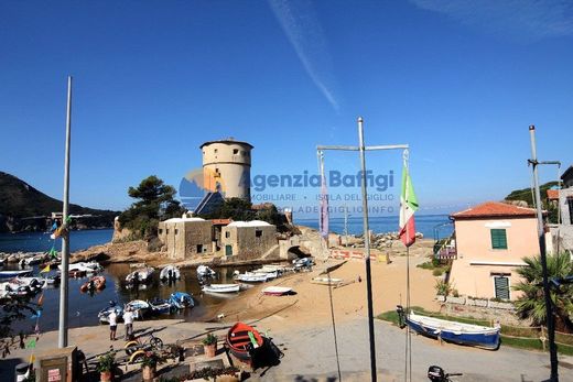 Isola del Giglio, Provincia di Grossetoのアパートメント