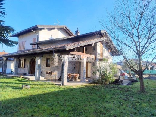 Villa Solbiate, Como ilçesinde