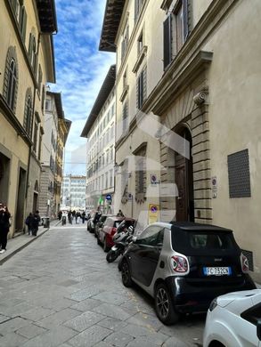 Apartment / Etagenwohnung in Florenz, Toskana