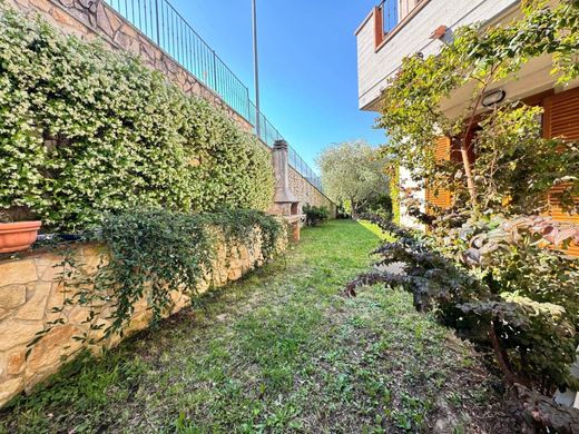 Villa in Vaiano, Provincia di Prato