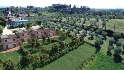 Terraced house in Siena, Province of Siena