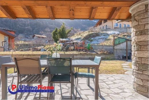 Villa in Pollein, Valle d'Aosta