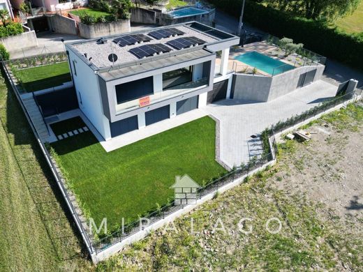 Villa a Colico, Lecco