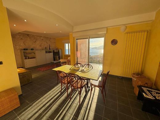 Appartamento a Borgio, Savona