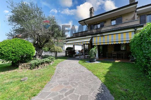 Villa in Cinisello Balsamo, Milan