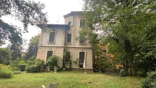 Villa in Varese, Provincia di Varese